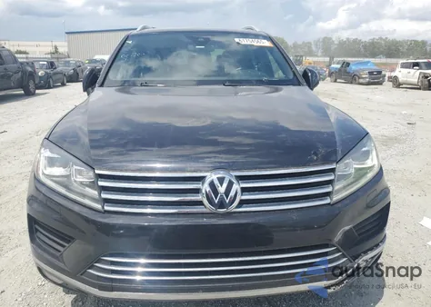 2017 Volkswagen Touareg Wolfsburg z USA, uszkodzony, nr VIN WVGRF7BP6HD004806